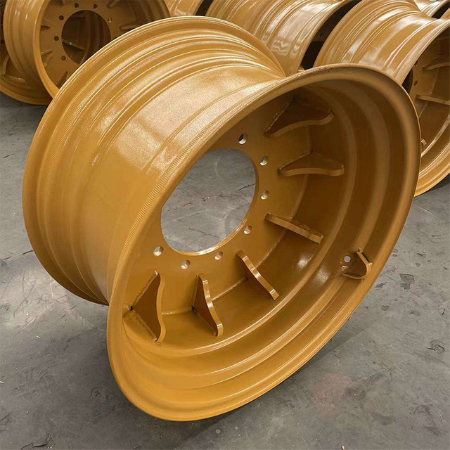 Высшее качество сельскохозяйственных тракторов W15X28 стальные колеса для 16.9-28 шин 15*28 ободов